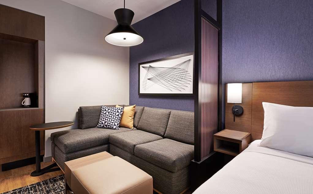 Hyatt Place Sacramento International Airport Room photo